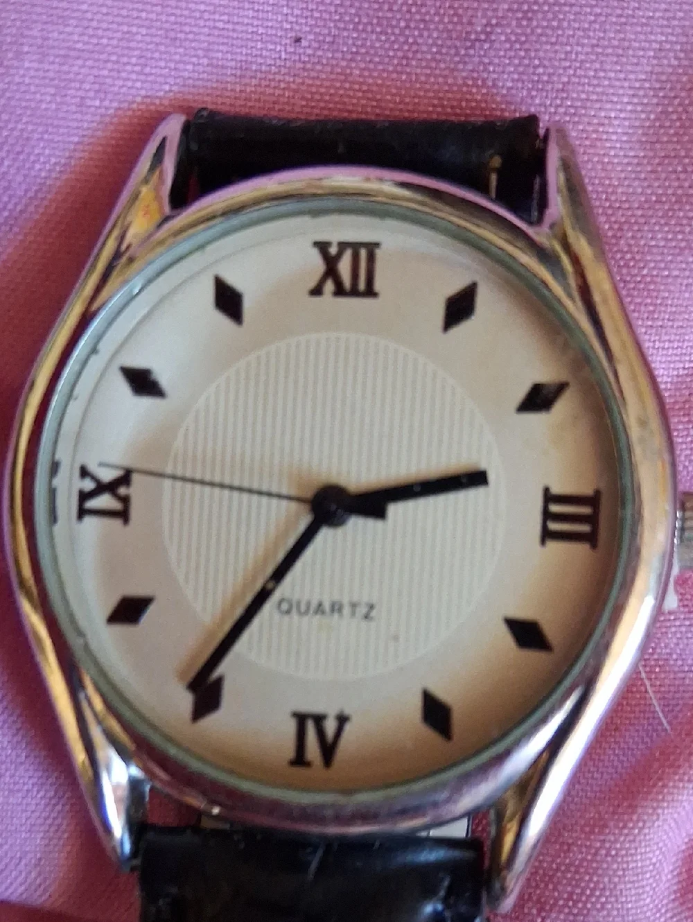 Quartz Watch - Picture 2 of 5